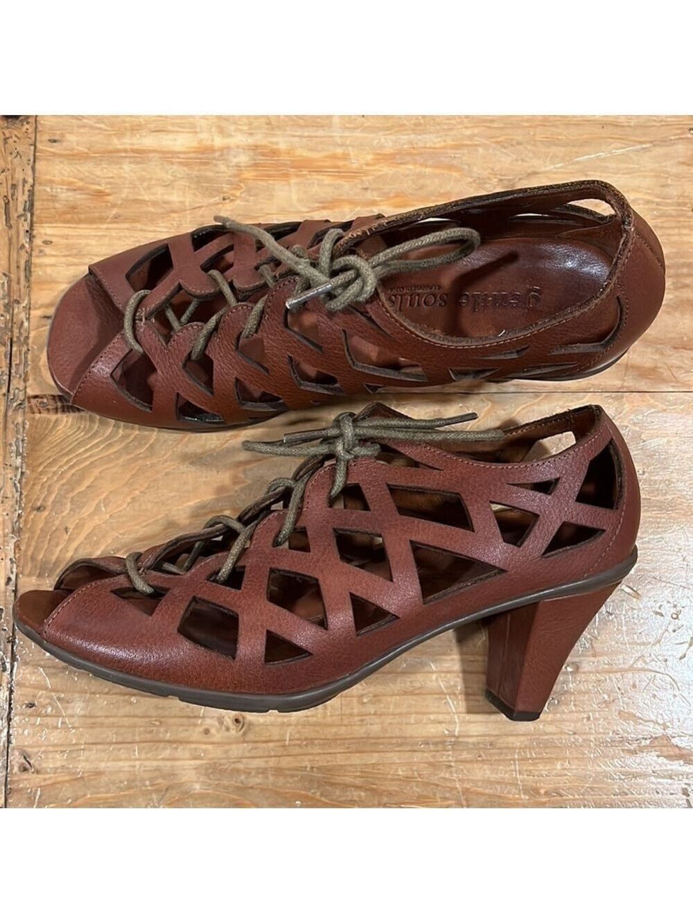Gentle Souls by Kenneth Cole Women's Okey Dokey Brown Gladiator Heel Sandals 7.5